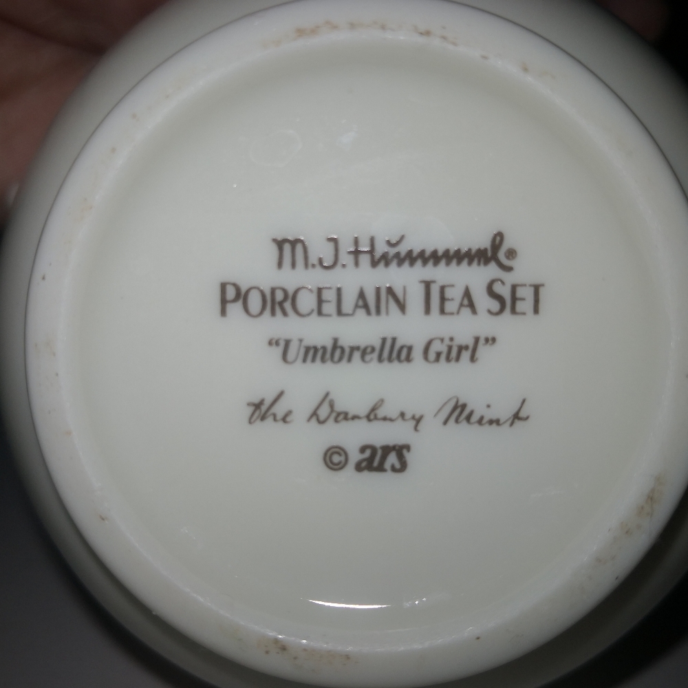 Porcelain Tea Set - Picture 6 of 13